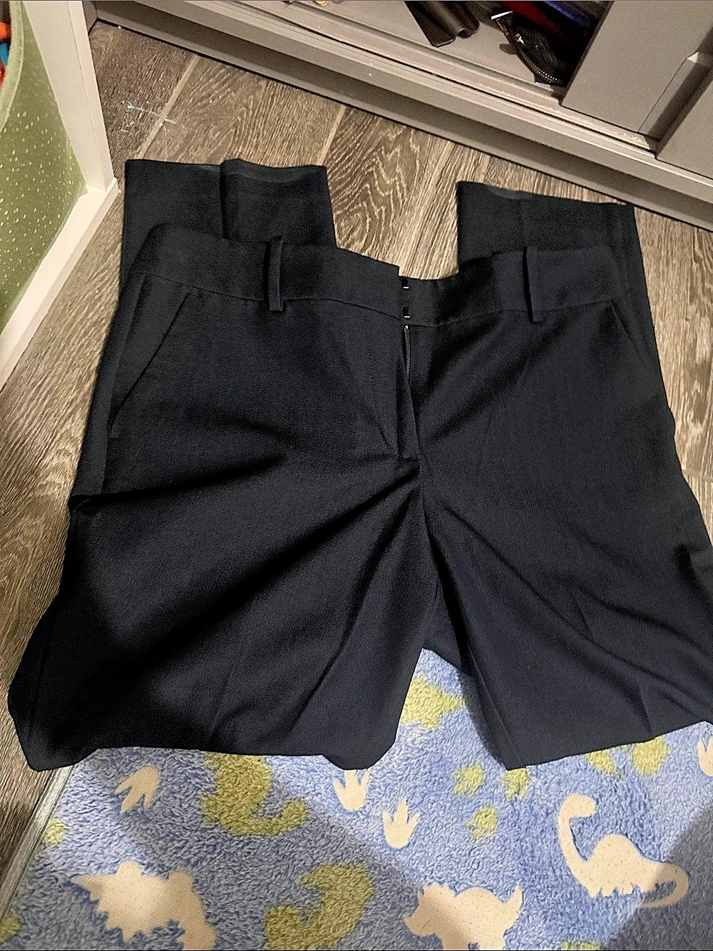 Ann Taylor Black Trousers Size 6 short